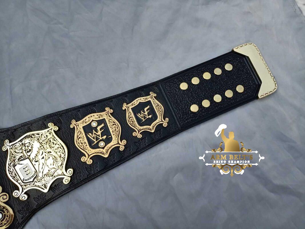 WWF SCRATCH LOGO UNDISPUTED CHAMPIOSHIP BELT