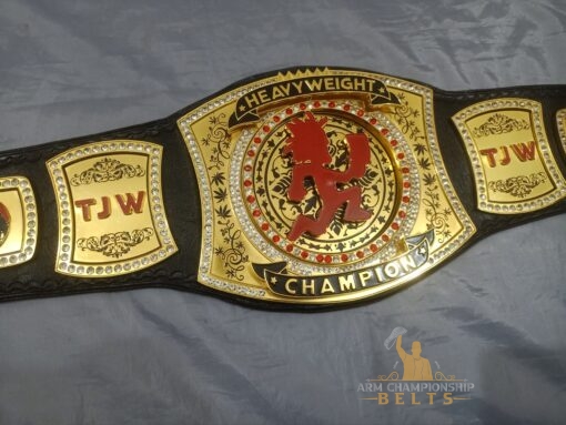 Custom Heavyweight Spinner Belt Close-Up