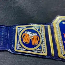 Custom side plates on the Red Bull München championship belt showcasing a beer mugs icon with deep engraving.