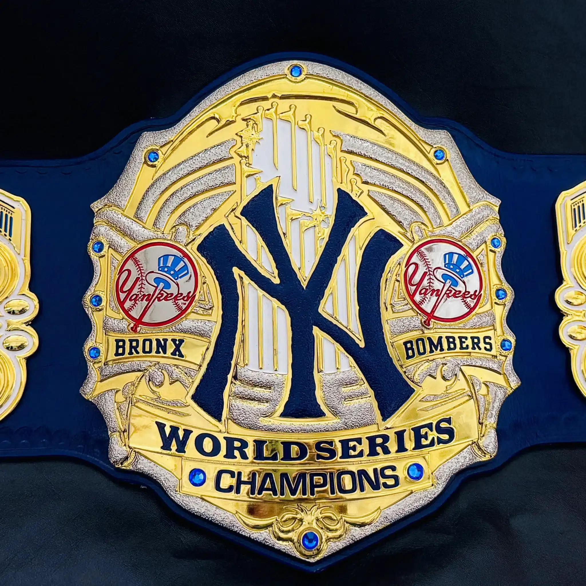 小物 yankees belt New York Yankees Groove Life Black Belt with Team Color Buckle