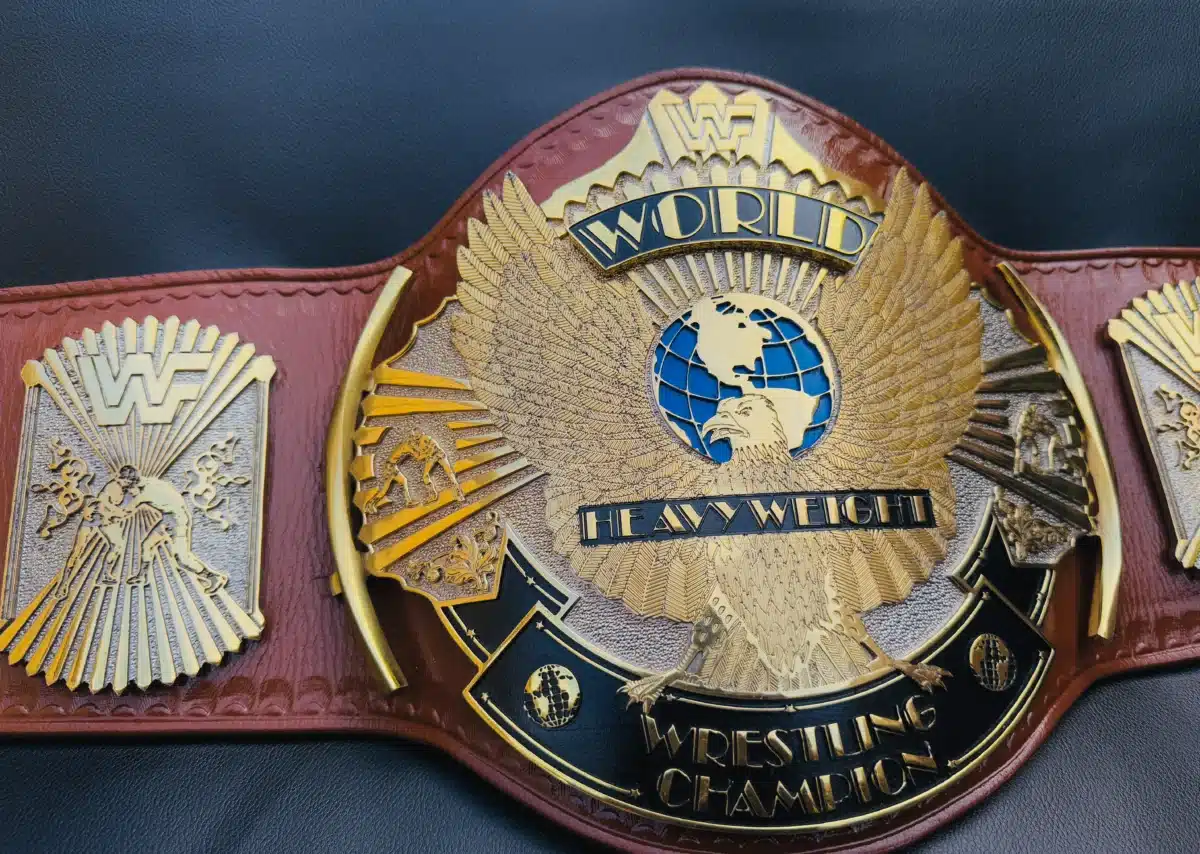 Tribute to Hulk Hogan featuring Winged Eagle Championship Belt – commemorative wrestling belt in honor of WWE legend