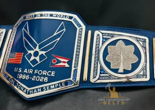 Right side of belt featuring oak leaf insignia and medical badge